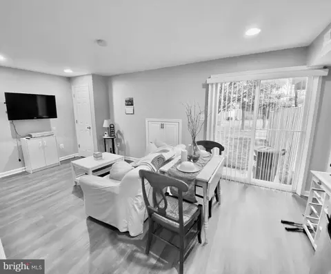 38 Hunters Gate Ct, Silver Spring, MD 20904 photo 16