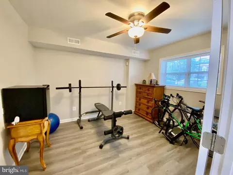 38 Hunters Gate Ct, Silver Spring, MD 20904 photo 20