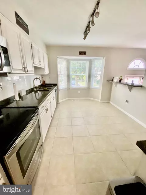 38 Hunters Gate Ct, Silver Spring, MD 20904 photo 8