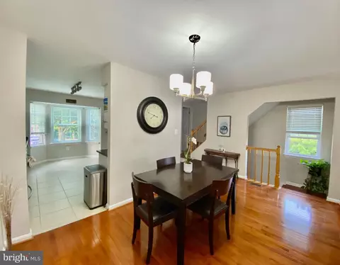 38 Hunters Gate Ct, Silver Spring, MD 20904 photo 6