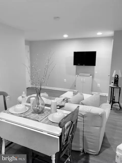 38 Hunters Gate Ct, Silver Spring, MD 20904 photo 17