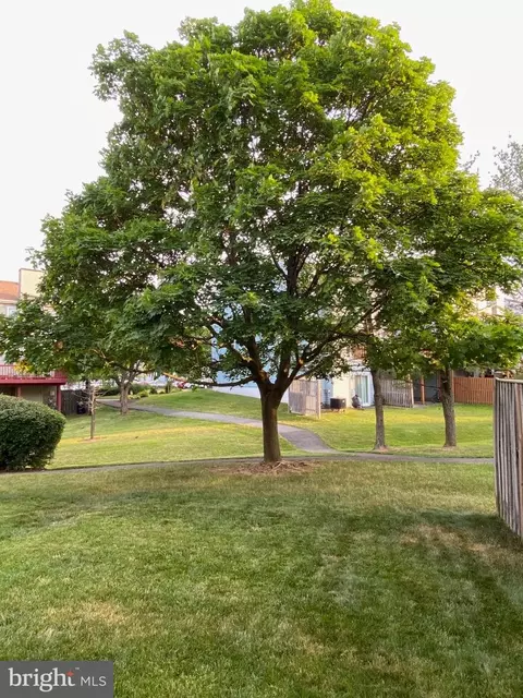 38 Hunters Gate Ct, Silver Spring, MD 20904 photo 25