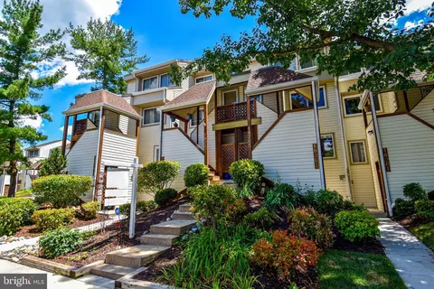18267 Leman Lake Dr #602, Olney, MD 20832