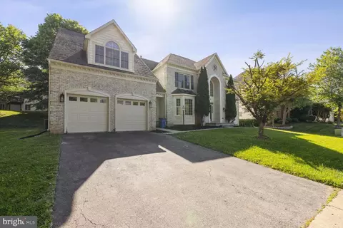 9909 Bald Cypress Dr, Rockville, MD 20850