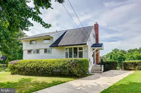 13 Paca Pl, Rockville, MD 20852