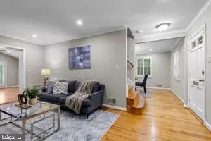 Entry Way - 9613 Brunett Ave, Silver Spring, MD 20901 photo 2 of 10