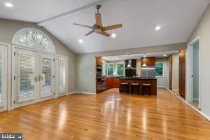 Entry Way - 9613 Brunett Ave, Silver Spring, MD 20901 photo 4 of 10