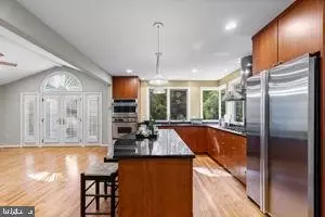 Entry Way - 9613 Brunett Ave, Silver Spring, MD 20901 photo 6 of 10