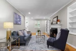 Entry Way - 9613 Brunett Ave, Silver Spring, MD 20901 photo 3 of 10