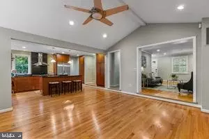 Entry Way - 9613 Brunett Ave, Silver Spring, MD 20901 photo 5 of 10
