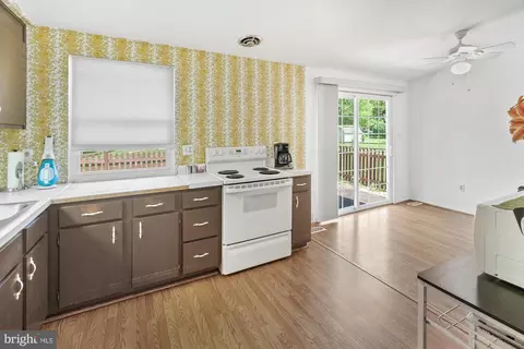 19012 Dowden Cir, Poolesville, MD 20837 photo 21