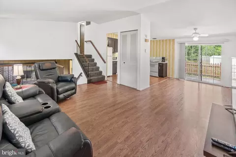 19012 Dowden Cir, Poolesville, MD 20837 photo 25