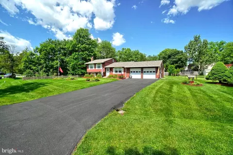 19012 Dowden Cir, Poolesville, MD 20837 photo 4