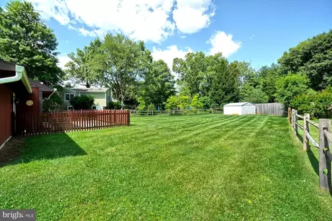 19012 Dowden Cir, Poolesville, MD 20837 photo 5