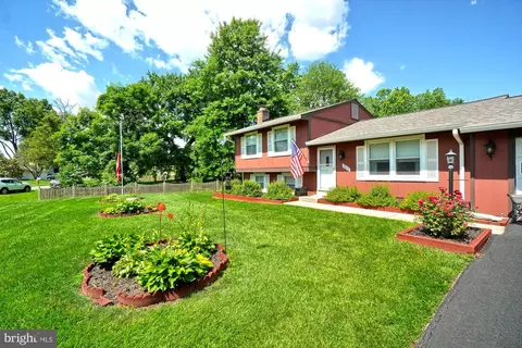 19012 Dowden Cir, Poolesville, MD 20837 photo 3