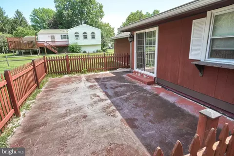19012 Dowden Cir, Poolesville, MD 20837 photo 12