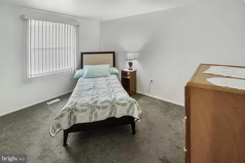 19012 Dowden Cir, Poolesville, MD 20837 photo 32