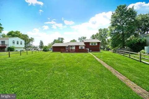 19012 Dowden Cir, Poolesville, MD 20837 photo 8