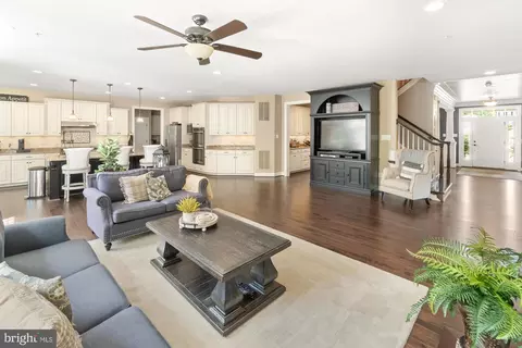 Other - 19600 Lewis Orchard Ln, Poolesville, MD 20837 photo 6 of 37
