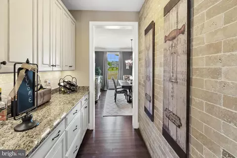 Entry Way - 19600 Lewis Orchard Ln, Poolesville, MD 20837 photo 9 of 16