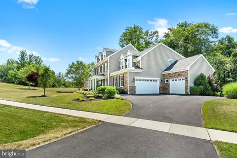Exterior - 19600 Lewis Orchard Ln, Poolesville, MD 20837 photo 6 of 41