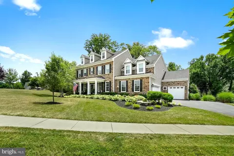 Exterior - 19600 Lewis Orchard Ln, Poolesville, MD 20837 photo 4 of 41