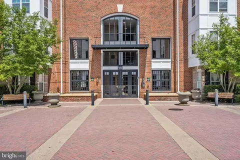 501 Hungerford Dr #239, Rockville, MD 20850