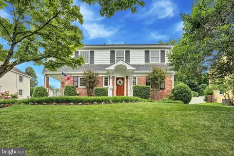 9611 Carriage Rd, Kensington, MD 20895