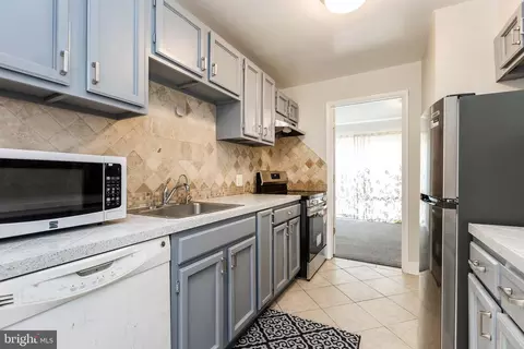 3301 Hewitt Ave #407, Silver Spring, MD 20906 photo 7