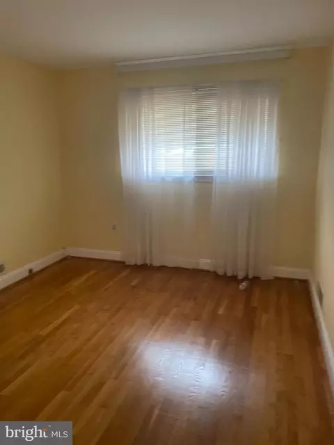 913 Northwest Dr, Silver Spring, MD 20901 photo 9