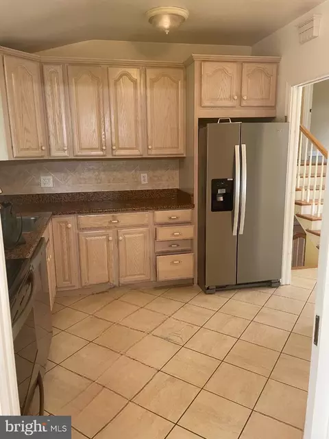 913 Northwest Dr, Silver Spring, MD 20901 photo 6