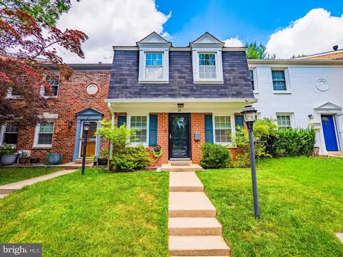 35 Longmeadow Dr, Gaithersburg, MD 20878