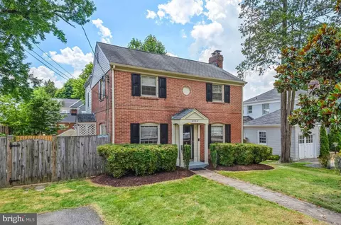 4104 Knowles Ave, Kensington, MD 20895