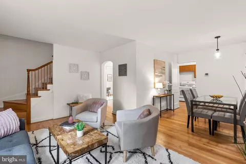 Living - 403 Williamsburg Dr, Silver Spring, MD 20901 photo 1 of 4