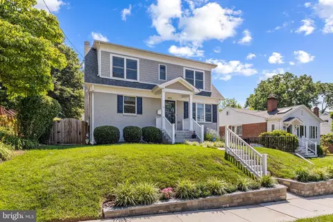 4813 Flanders Ave, Kensington, MD 20895
