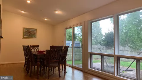 11731 Lovejoy St, Silver Spring, MD 20902 photo 4