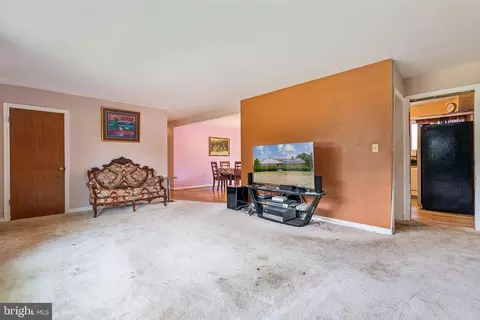 27301 Ridge Rd, Damascus, MD 20872 photo 4