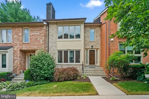 10711 Gloxinia Dr, Rockville, MD 20852