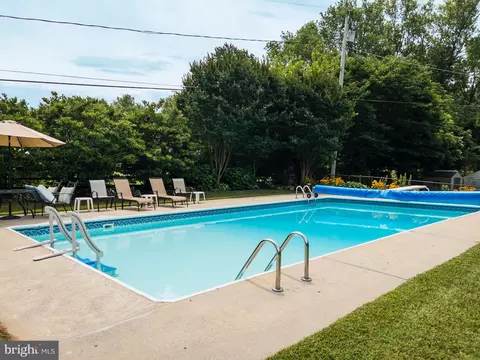 17209 Emerson Dr, Silver Spring, MD 20905 photo 32