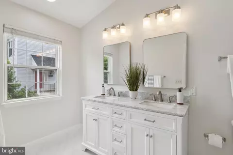 1800 Lansdowne Way, Silver Spring, MD 20910 photo 14