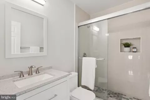 1800 Lansdowne Way, Silver Spring, MD 20910 photo 18