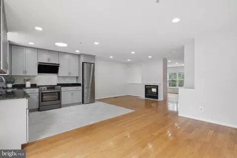 1800 Lansdowne Way, Silver Spring, MD 20910 photo 8