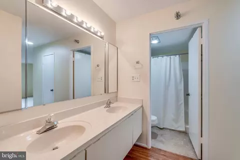 Bath - 15115 Interlachen Dr #3-714, Silver Spring, MD 20906 photo 3 of 3