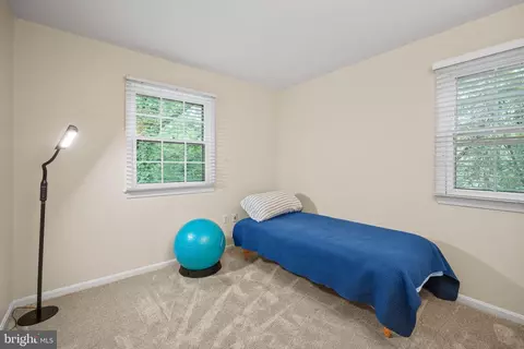 Bedroom - 204 Stonegate Dr, Silver Spring, MD 20905 photo 6 of 8