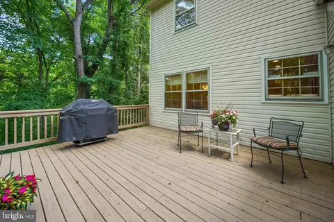 Exterior - 204 Stonegate Dr, Silver Spring, MD 20905 photo 8 of 12
