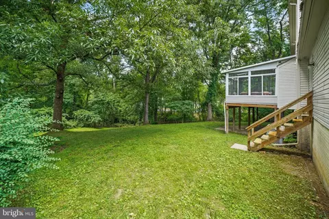 Exterior - 204 Stonegate Dr, Silver Spring, MD 20905 photo 10 of 12