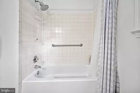 Bath - 204 Stonegate Dr, Silver Spring, MD 20905 photo 4 of 5