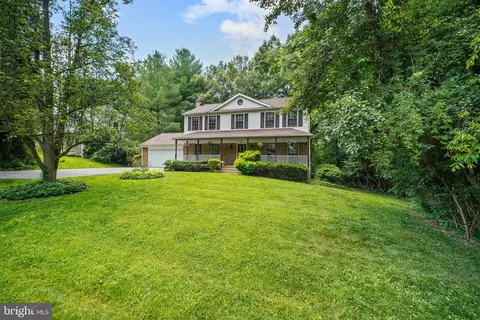 204 Stonegate Dr, Silver Spring, MD 20905