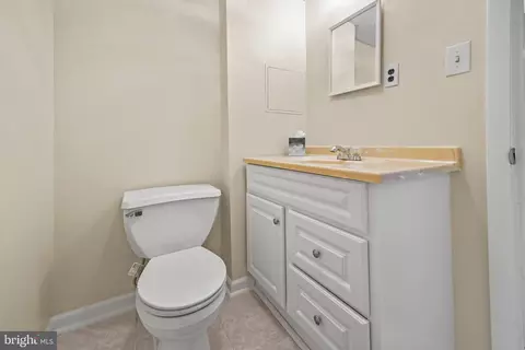 Bath - 204 Stonegate Dr, Silver Spring, MD 20905 photo 5 of 5