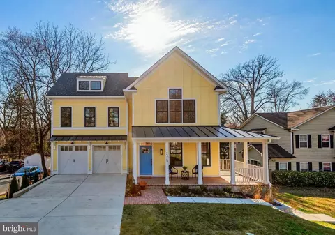 Exterior - 2424 Forest Glen Rd, Silver Spring, MD 20910 photo 2 of 6